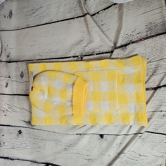 BP Yellow/White Checkered Pocket Scarf and Hat Set NWT - Picture 1 of 7